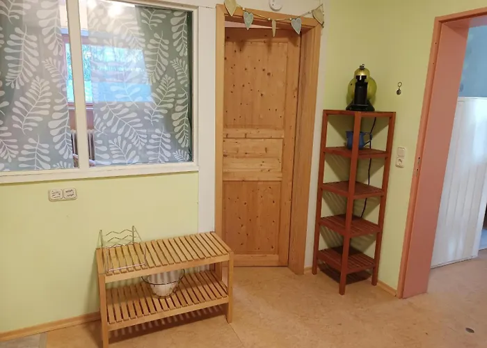 Grosszuegige Souterrain Im Gruenen Apartament